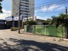Casa em avenida comercial / Padrão - Vila Ema